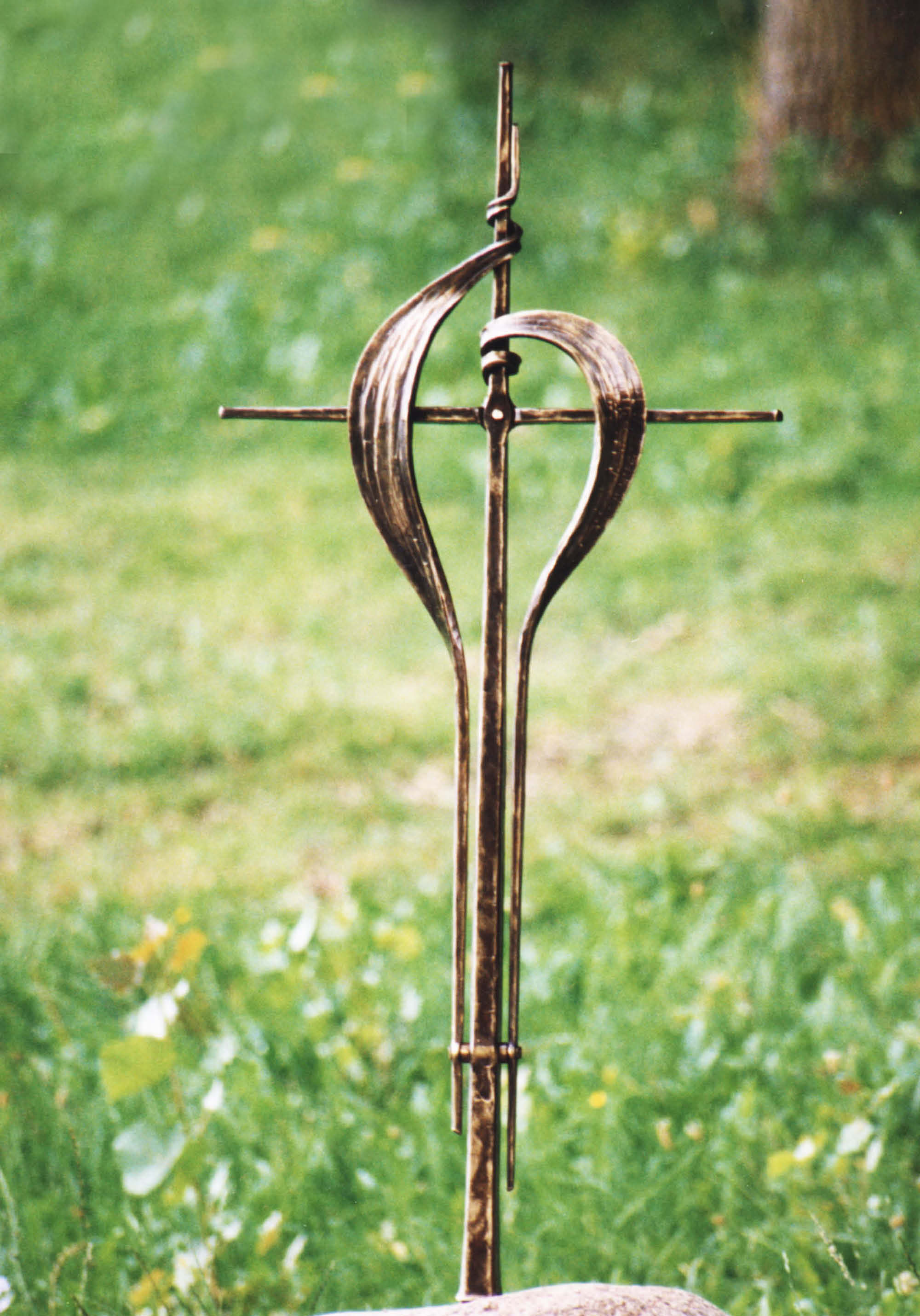 Grabkreuz 77