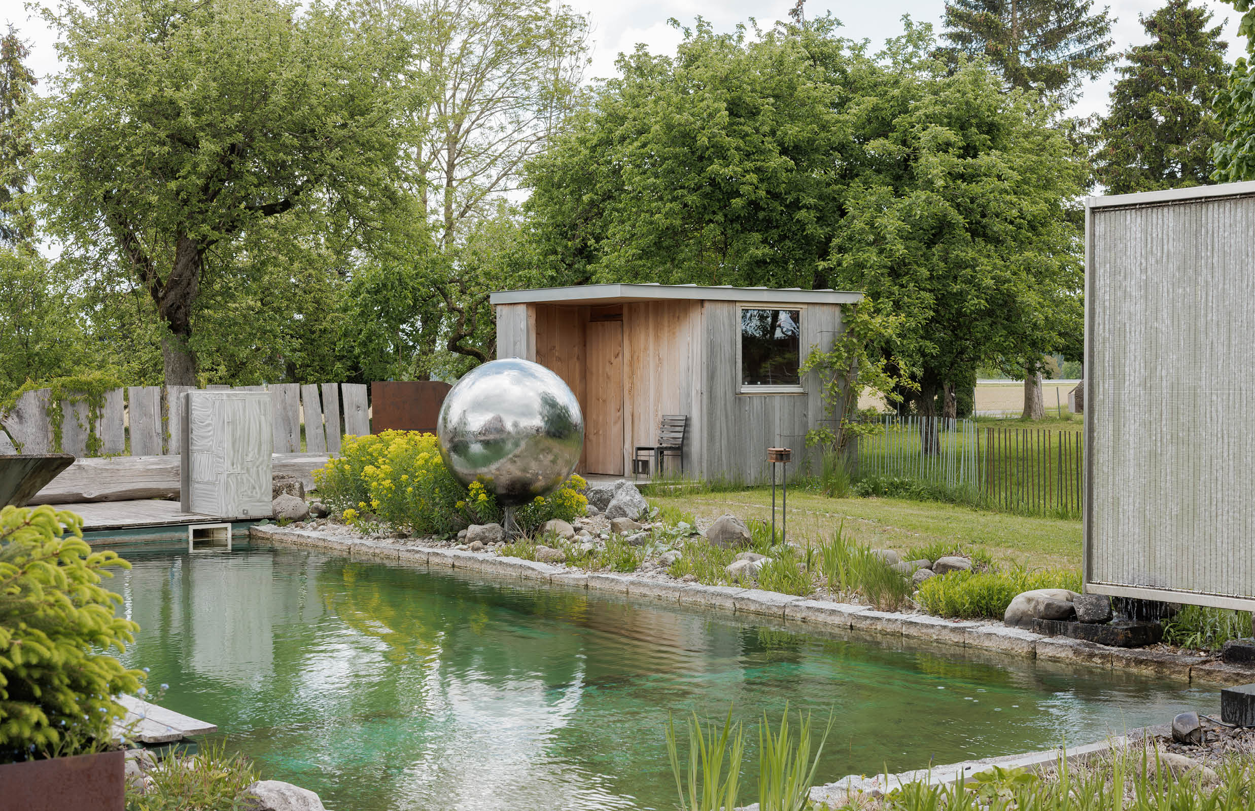 Metall Kunst am Pool