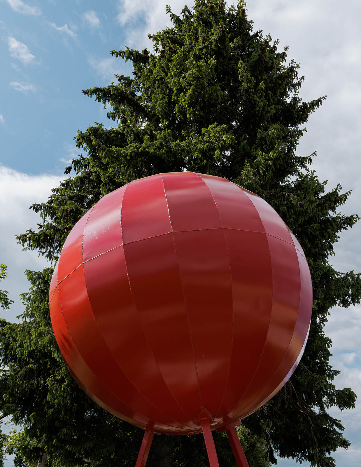 Roter Satellit
